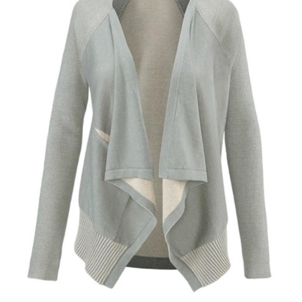 CAbi pocket cardigan size medium